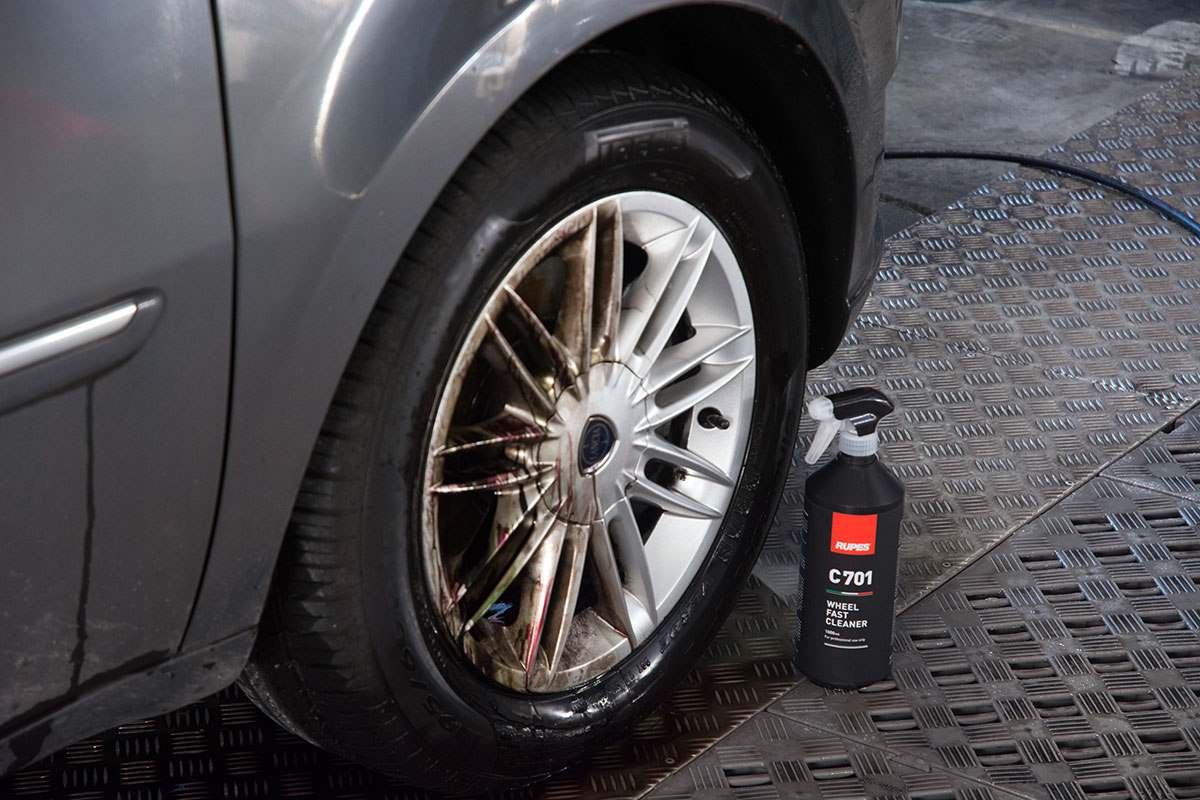 Wheel_fast_cleaner_9CCC701_application Wheel fast cleaner C701 application