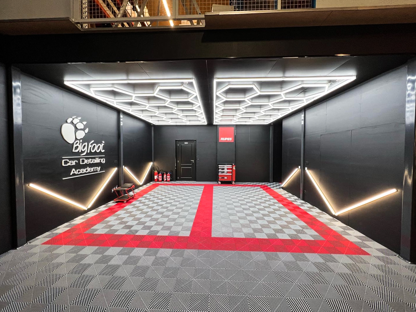 BigFoot Detailing Academy Aubergenville – France - 1