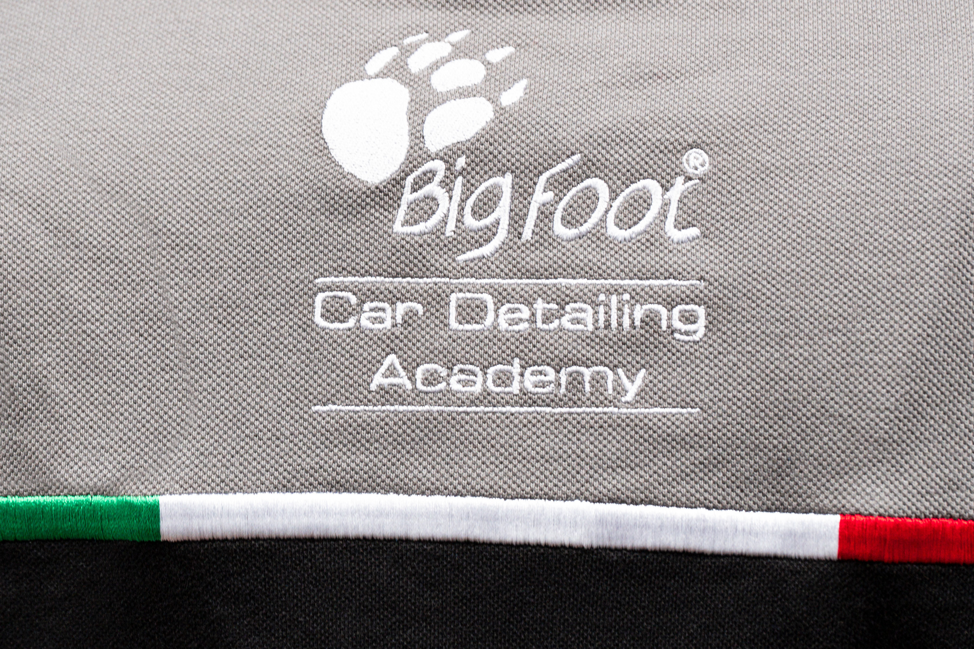 9Z973_dettaglio_logo_bigfoot_retro_LOW POLO ACADEMY BLACK LINE A MANICHE LUNGHE- Gallery photo 10