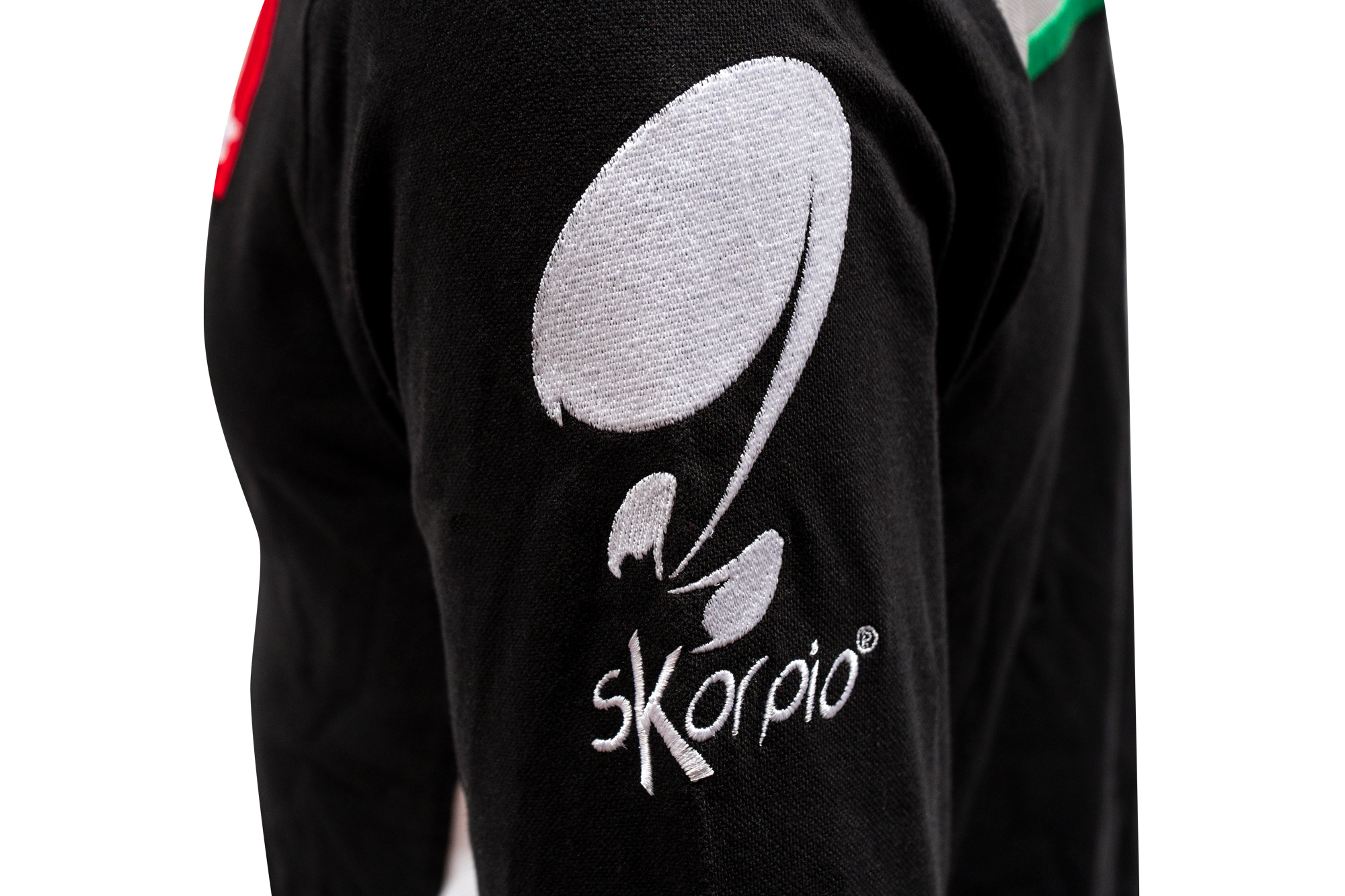 9Z973_dettaglio_logo_skorpio_LOW POLO ACADEMY BLACK LINE A MANICHE LUNGHE- Gallery photo 9