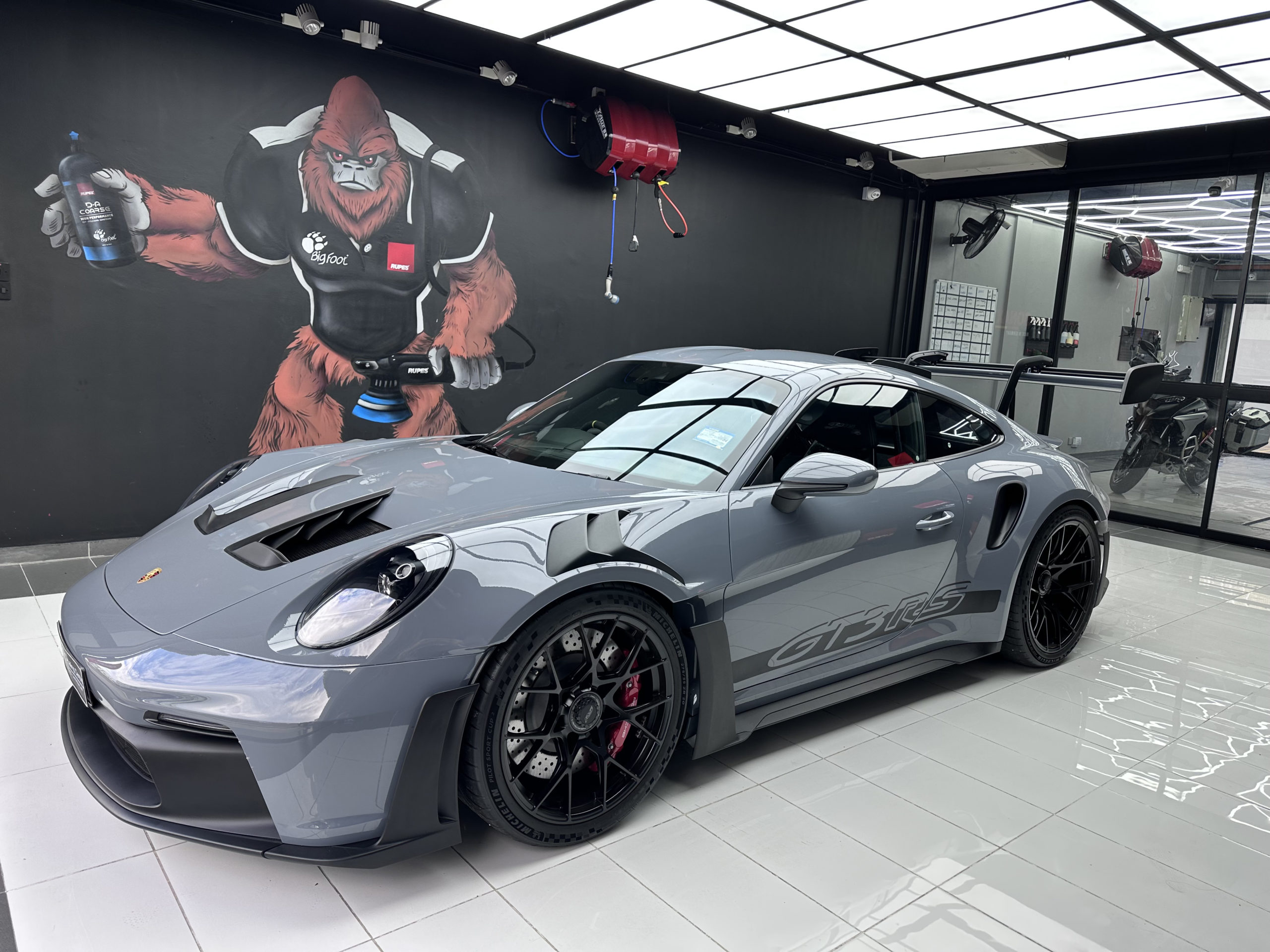 BigFoot Car Detailing Centre Brunei - 3